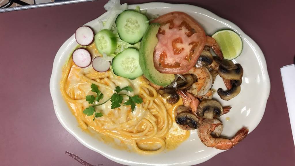 La Concha | restaurant | 2 W Main St, Elmsford, NY 10523, USA | 9145922335 OR +1 914-592-2335