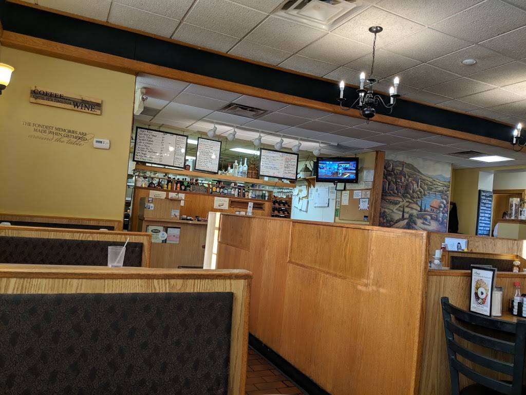 Moms Restaurant | restaurant | 2691 Fort St, Trenton, MI 48183, USA | 7346717667 OR +1 734-671-7667