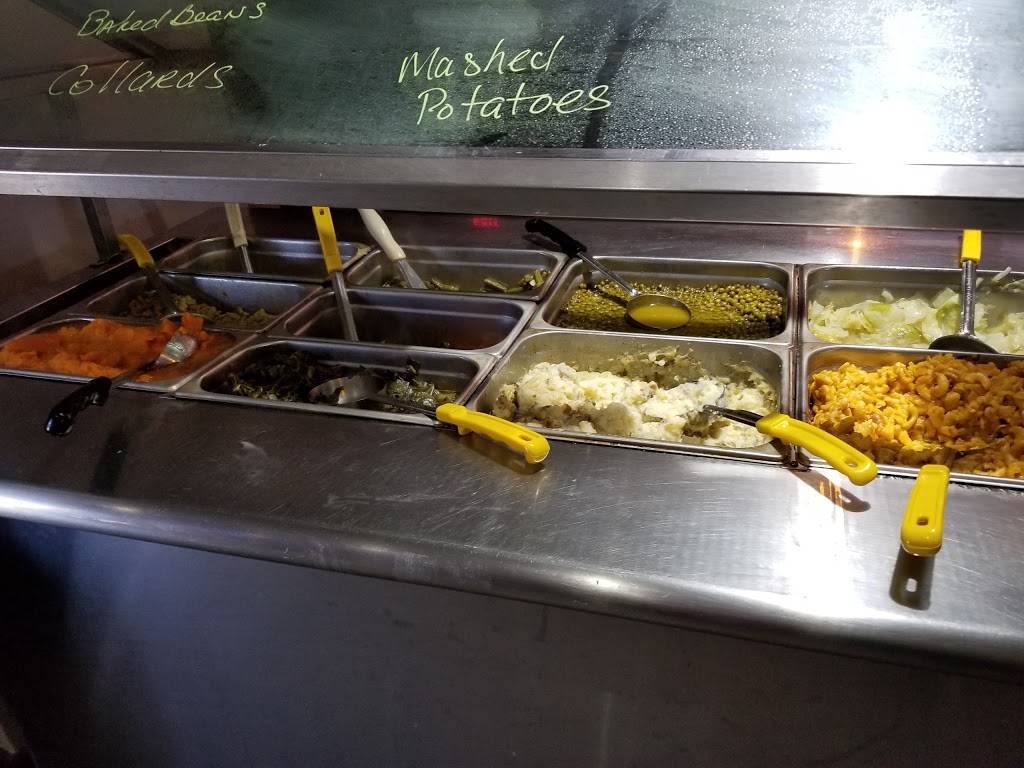 Redzone Sports Grill | restaurant | 4979 US-31, Calera, AL 35040, USA | 2056684880 OR +1 205-668-4880