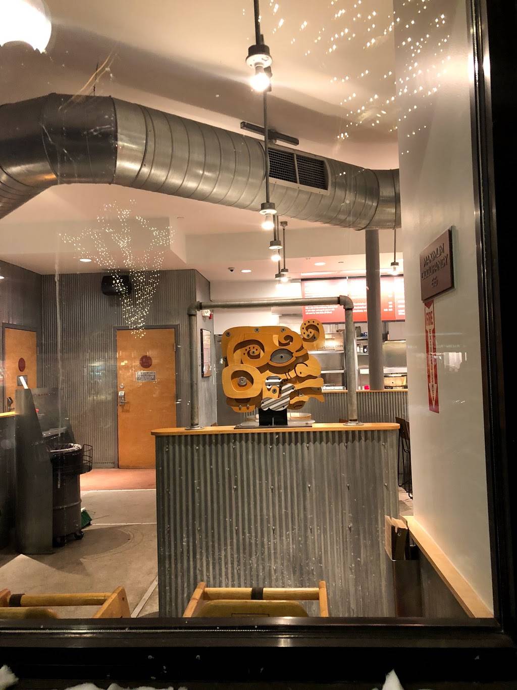 Chipotle Mexican Grill | restaurant | 274 Elm St, Somerville, MA 02144, USA | 6176231759 OR +1 617-623-1759