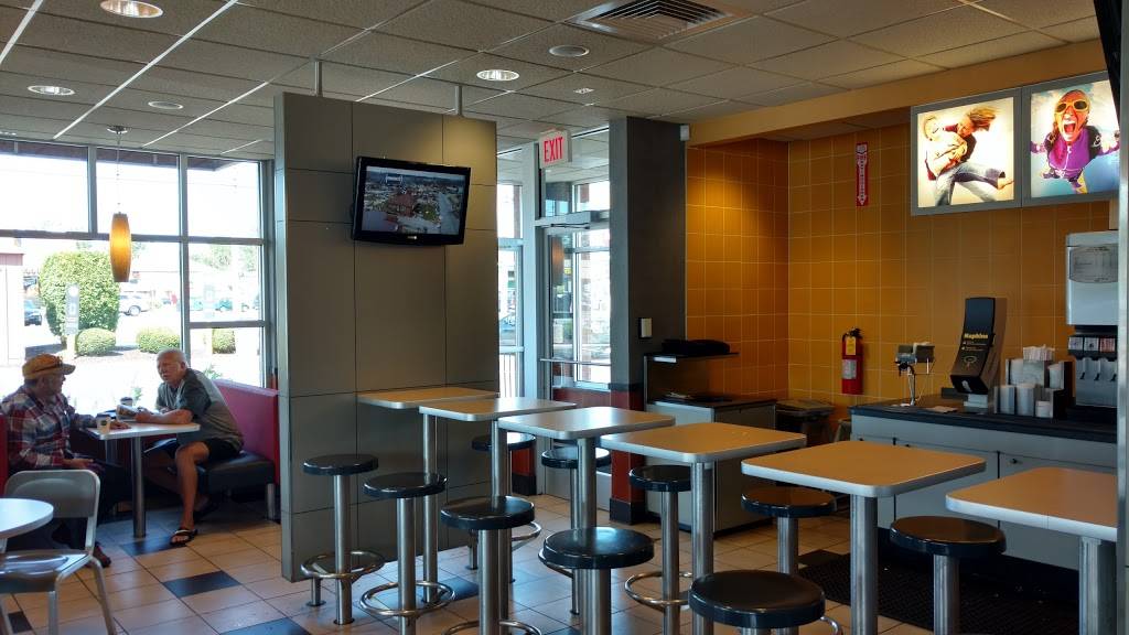 McDonalds | cafe | 480 Indian Boundary Line Rd, Chesterton, IN 46304, USA | 2199267444 OR +1 219-926-7444