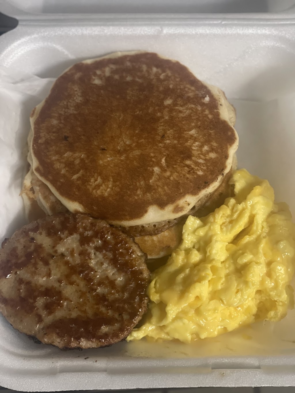 Grannys Kitchen | restaurant | 581 E Main St, Rochester, NY 14607, USA | 5854812727 OR +1 585-481-2727