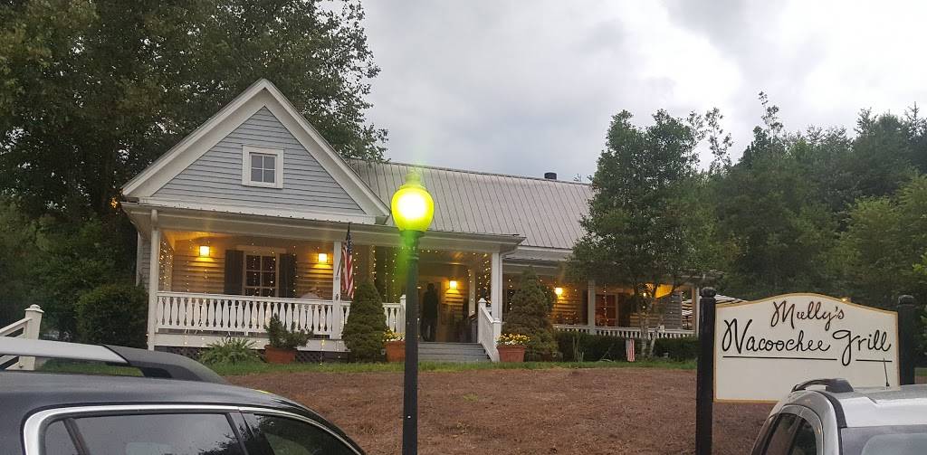 Mullys Nacoochee Grill | restaurant | 7277 S Main St, Helen, GA 30545, USA | 7068781020 OR +1 706-878-1020