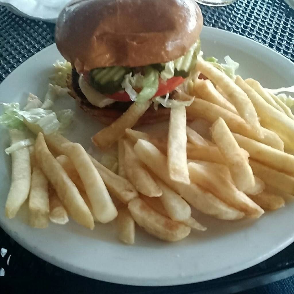 Lebos bar & grill | night club | 5869 Kellogg Ave, Cincinnati, OH 45230, USA | 5132321763 OR +1 513-232-1763