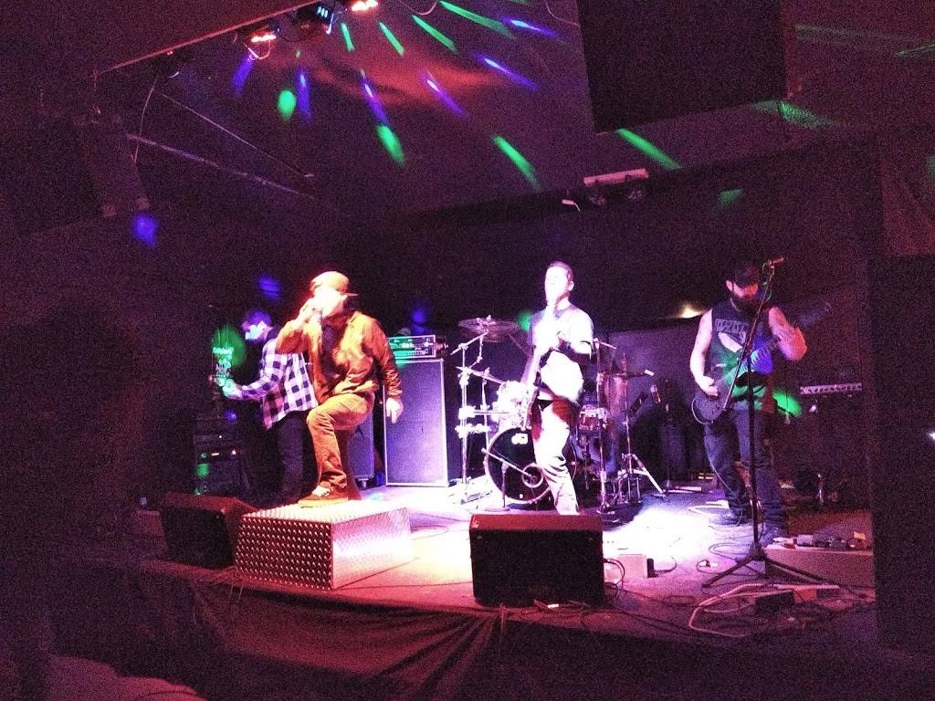 The Plaid Pig Live Music Lounge | restaurant | 5214 S Tacoma Way, Tacoma, WA 98409, USA | 2533012166 OR +1 253-301-2166