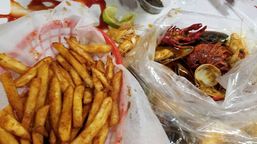 The Wild Crab | restaurant | 9730 Garden Grove Blvd, Garden Grove, CA 92844, USA | 7145308877 OR +1 714-530-8877