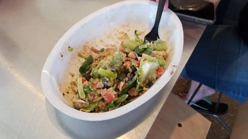 Chipotle Mexican Grill | restaurant | 1255 S Kirkwood Rd, Kirkwood, MO 63122, USA | 3142380300 OR +1 314-238-0300