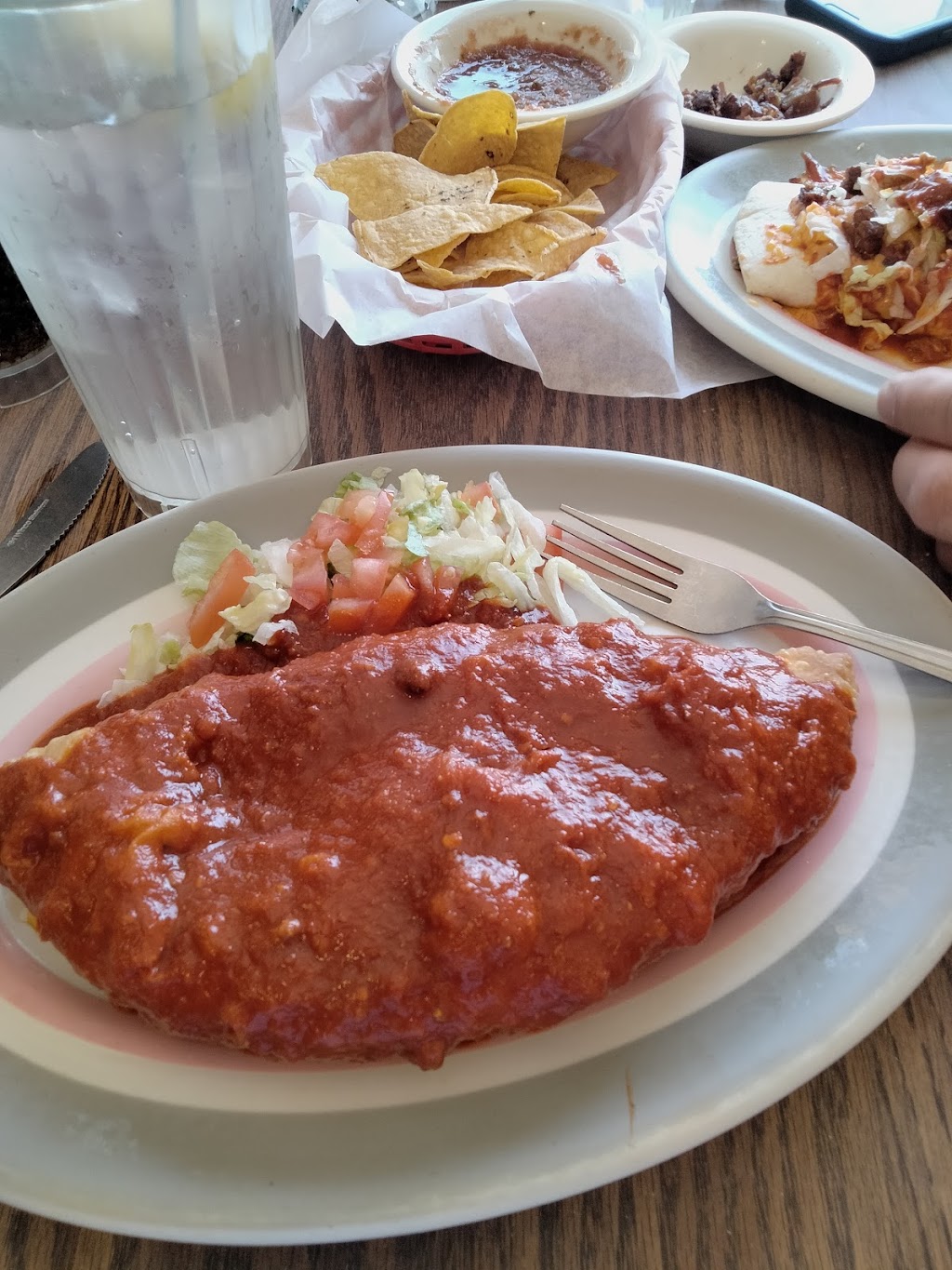 Mary & Titos Cafe | restaurant | 2711 4th St NW, Albuquerque, NM 87107, USA | 5053446266 OR +1 505-344-6266