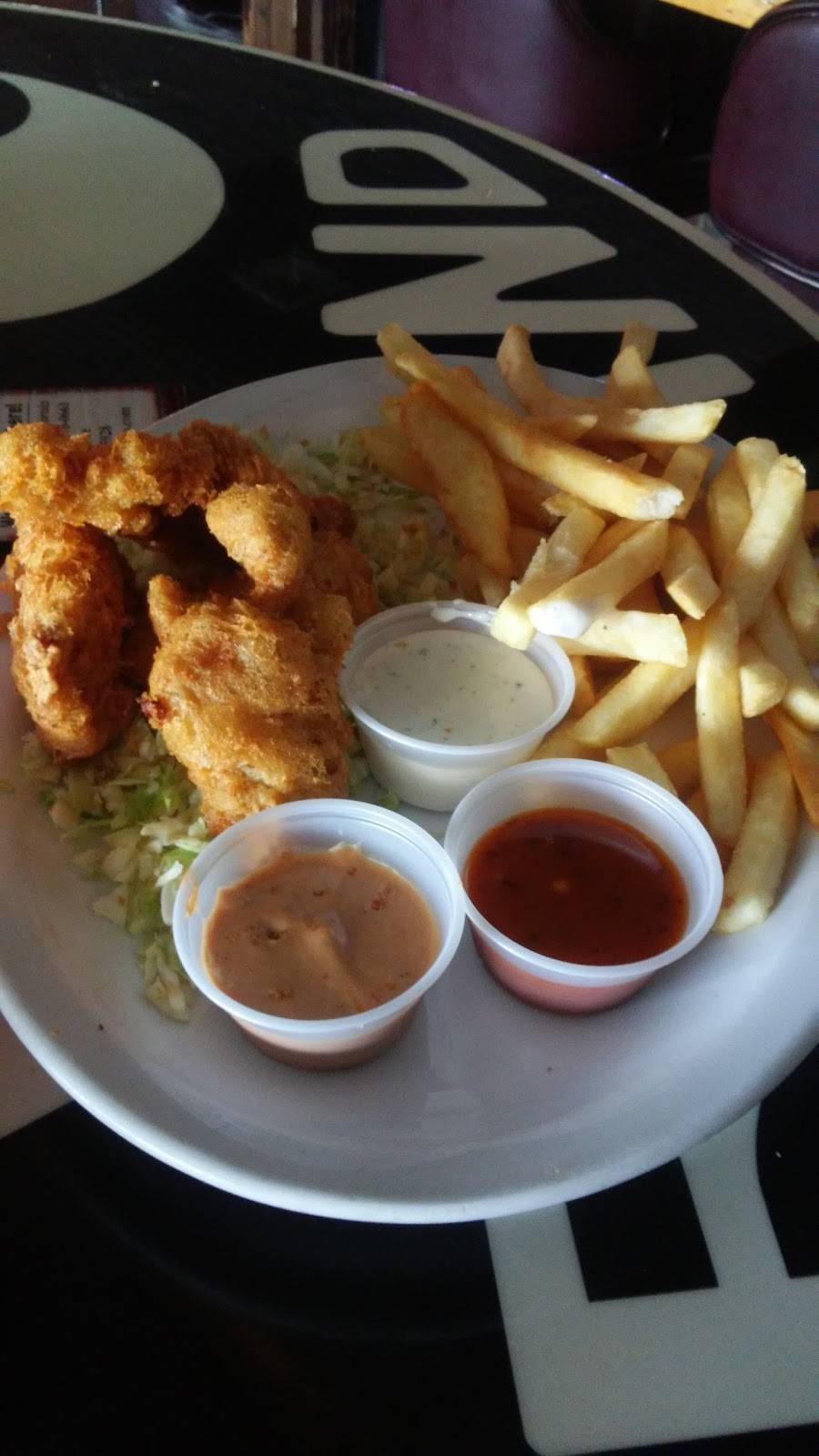 Tackle Box Bar & Grill | restaurant | 379 E Park Ave, Chico, CA 95928, USA | 5303457499 OR +1 530-345-7499