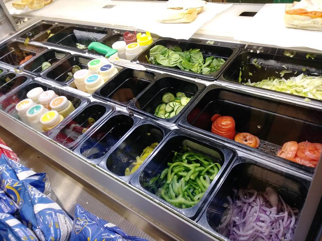 Subway Restaurants | restaurant | 560 US-79, Hutto, TX 78634, USA | 5128462430 OR +1 512-846-2430