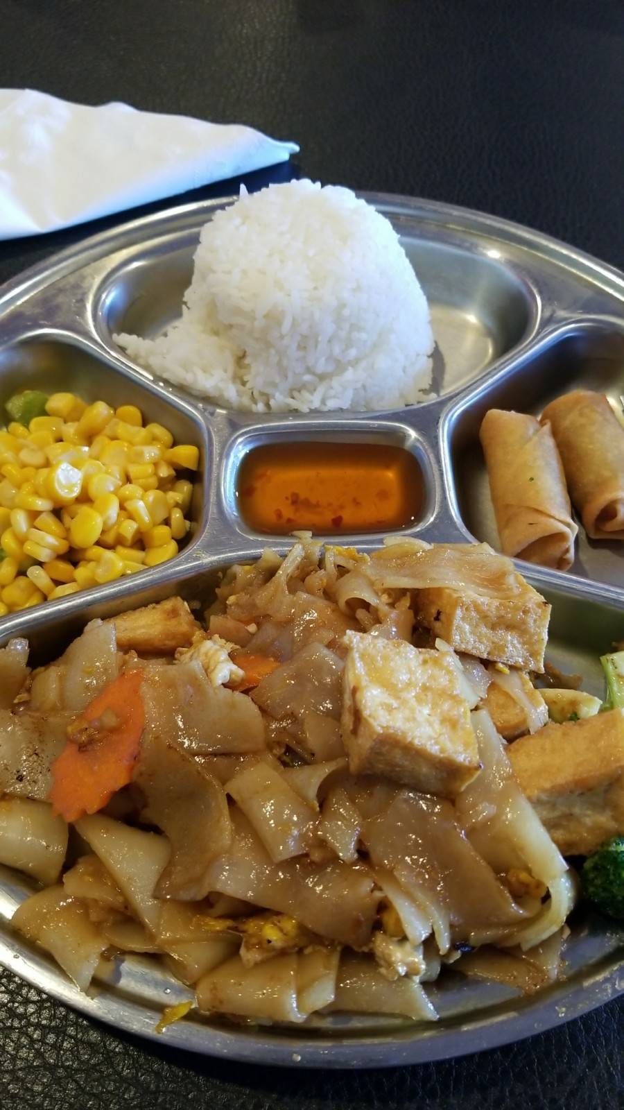 Thai Fiesta Cafe | restaurant | 8408 Alondra Blvd, Paramount, CA 90723, USA | 5627883016 OR +1 562-788-3016