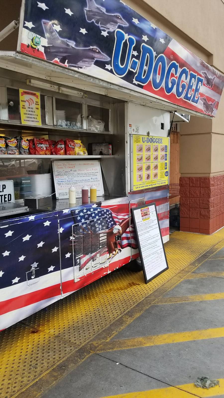 U-Doggee | meal takeaway | 1095 Pullman St, Anaheim, CA 92807, USA | 7145301924 OR +1 714-530-1924