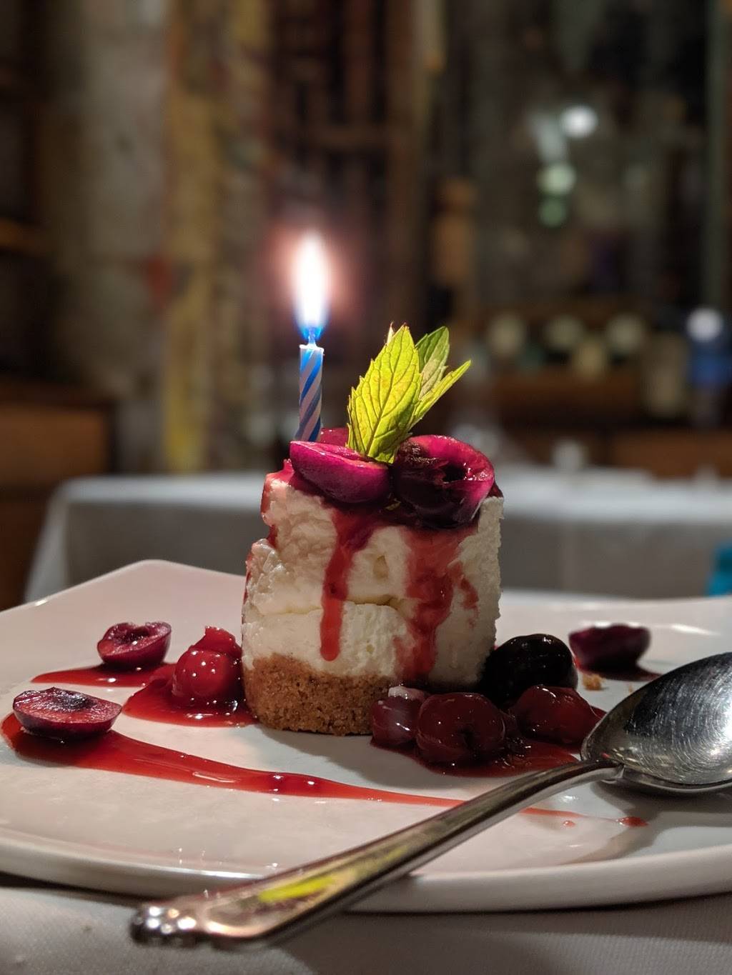 Casa Mia Ristorante | restaurant | 3518 Portage Rd, Niagara Falls, ON L2J 2K4, Canada | 9053565410 OR +1 905-356-5410