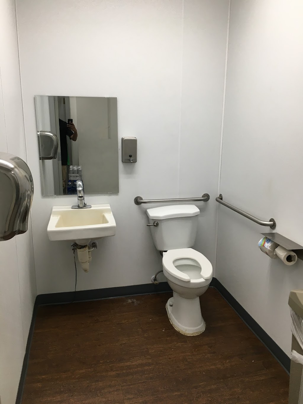 JR PITSTOP | restaurant | 11792 Augusta Rd, Honea Path, SC 29654, USA | 8643690800 OR +1 864-369-0800