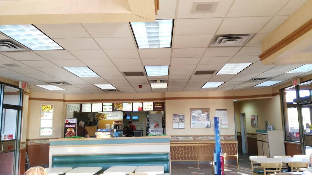 Wendys | restaurant | 225 Franklin Blvd, Cambridge, ON N1R 8H3, Canada | 5197401287 OR +1 519-740-1287