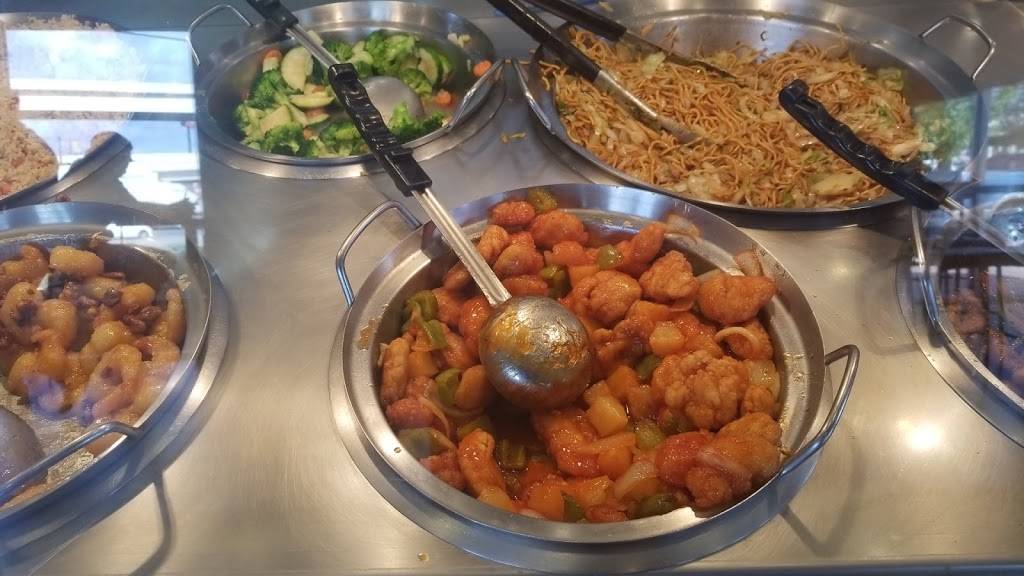 Panda Express | restaurant | 5707 Stemmons, San Antonio, TX 78229, USA | 2105211238 OR +1 210-521-1238