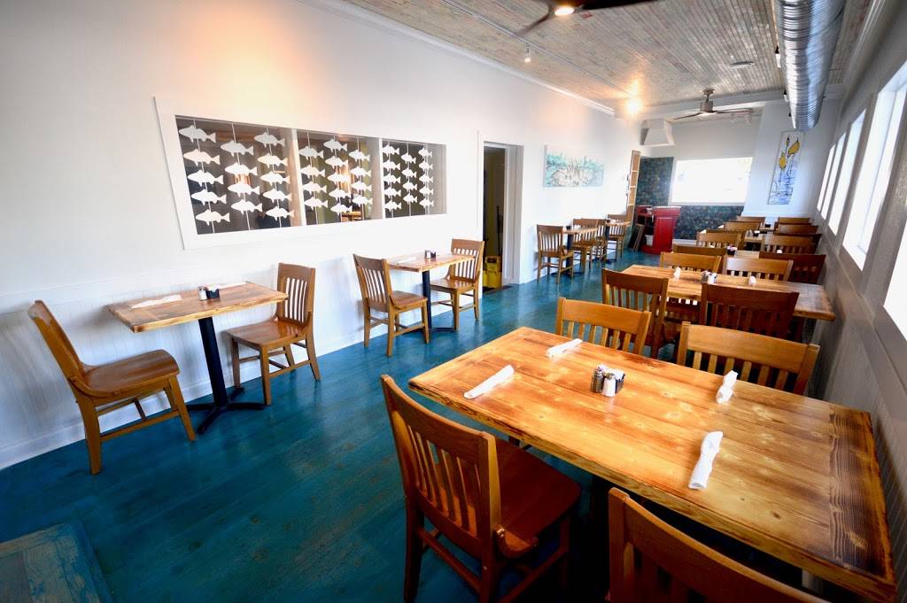 Croakers Neighborhood Grill | restaurant | 3629 Shore Dr, Virginia Beach, VA 23455, USA | 7573632490 OR +1 757-363-2490