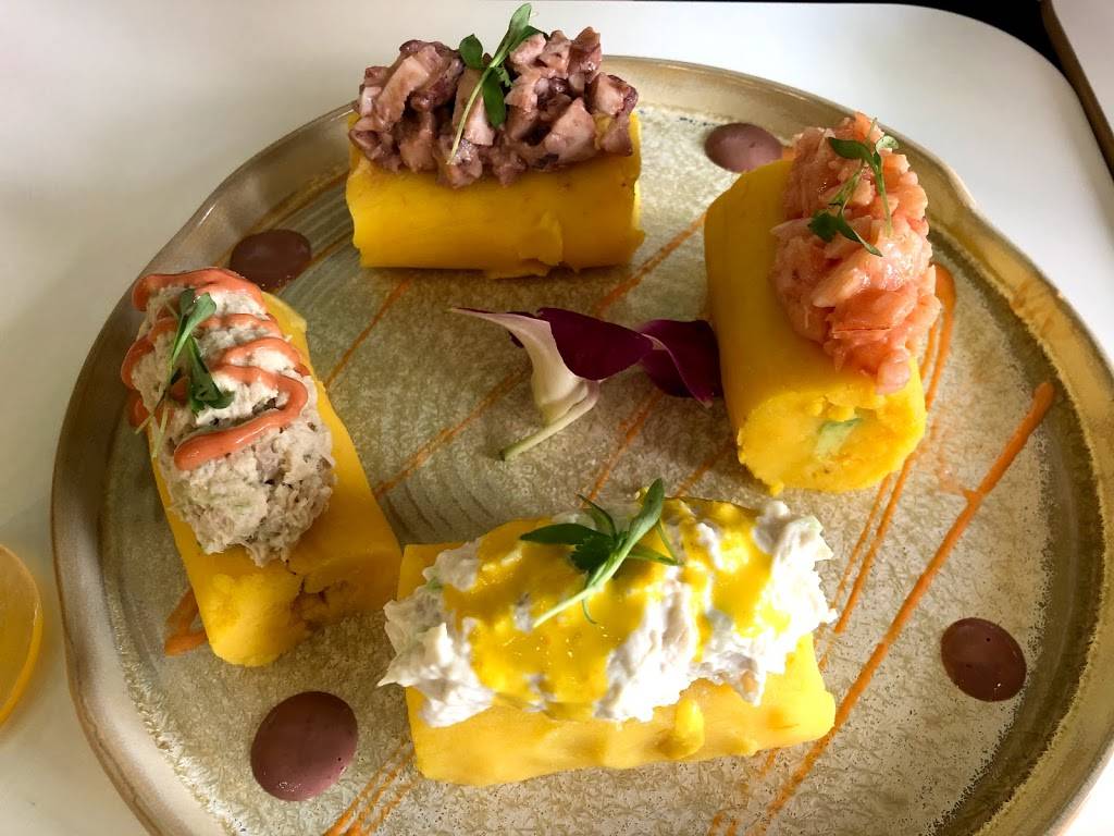 Mares Real Peruvian Cuisine | restaurant | 13586 Village Park Dr #302, Orlando, FL 32837, USA | 4077309539 OR +1 407-730-9539