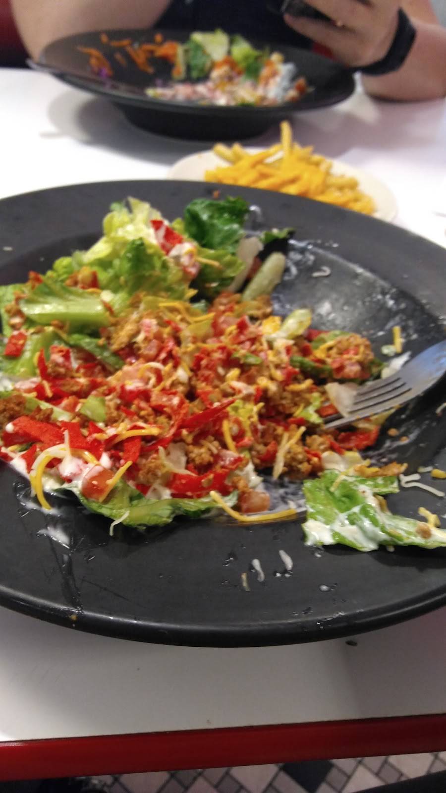 Steak n Shake | restaurant | 1066 N Henderson St, Galesburg, IL 61401, USA | 3093060238 OR +1 309-306-0238