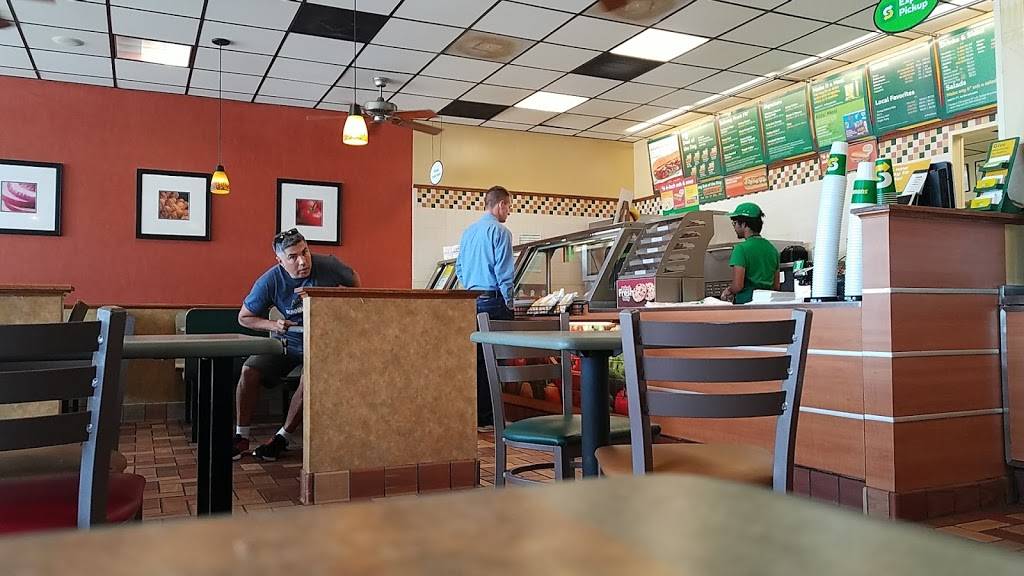 Subway Restaurants | restaurant | 2325 Bay Area Blvd, Houston, TX 77058, USA | 2812862220 OR +1 281-286-2220