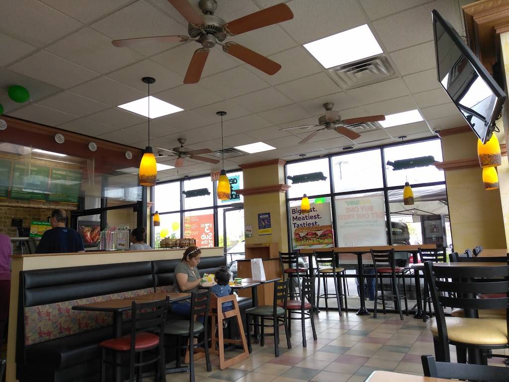 Subway Restaurants | restaurant | 4025 E 106th St, Chicago, IL 60617, USA | 7739027127 OR +1 773-902-7127