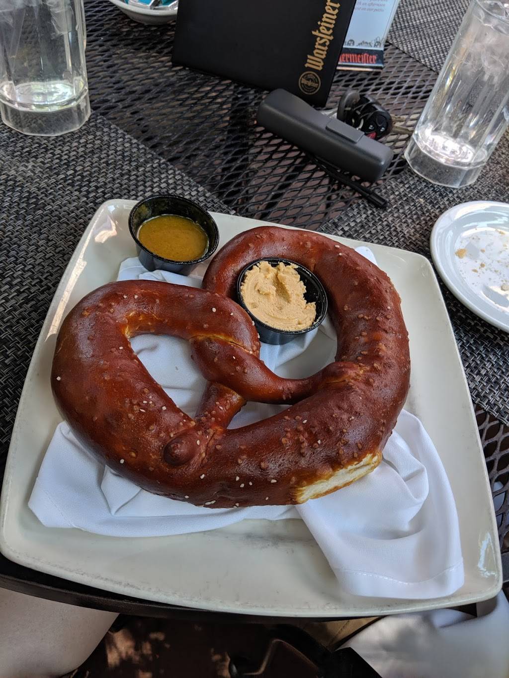 Edelweiss German Restaurant | restaurant | 34 E Ramona Ave, Colorado Springs, CO 80905, USA | 7196332220 OR +1 719-633-2220