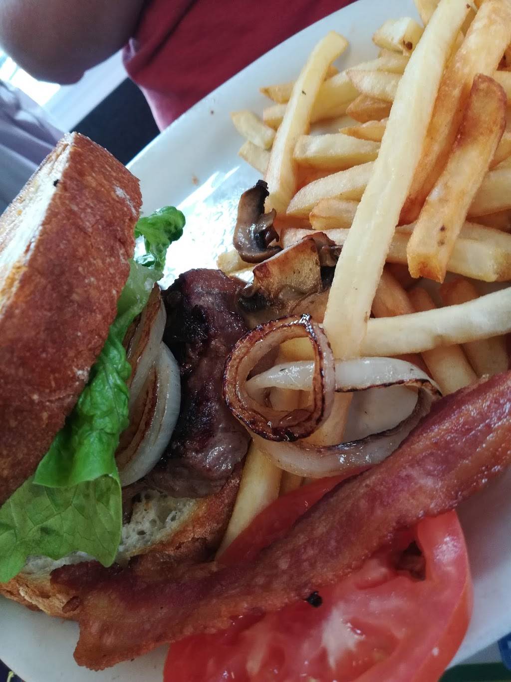 Grannys Lakeside Diner | restaurant | 25125 Grass Lake Rd, Antioch, IL 60002, USA | 8473952328 OR +1 847-395-2328