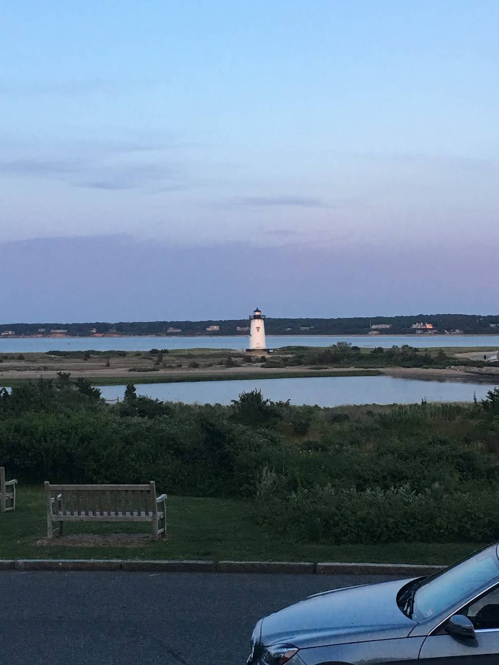 Lighthouse Grill | restaurant | 131 N Water St, Edgartown, MA 02539, USA | 5086273761 OR +1 508-627-3761