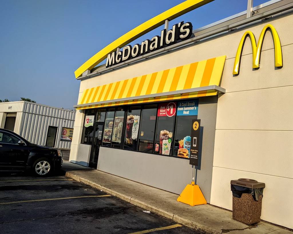 McDonalds | cafe | 107 Lakeview Dr, Belgium, WI 53004, USA | 2622854123 OR +1 262-285-4123