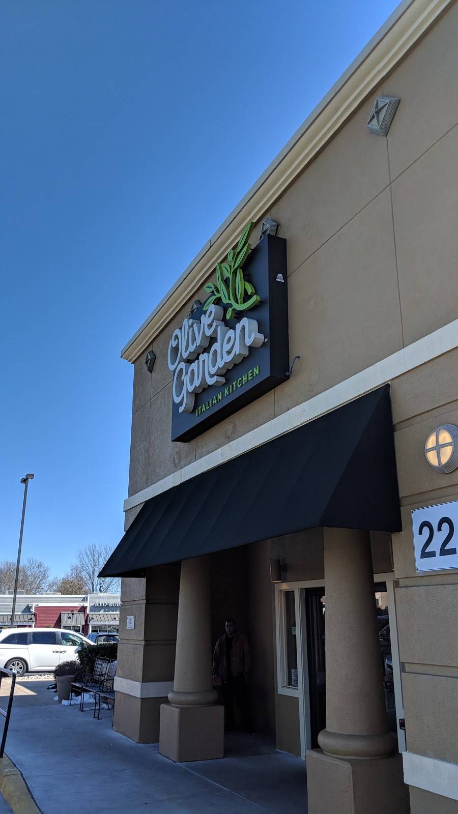 Olive Garden Italian Restaurant | meal takeaway | 2245 Lincoln Hwy, Langhorne, PA 19047, USA | 2159432112 OR +1 215-943-2112