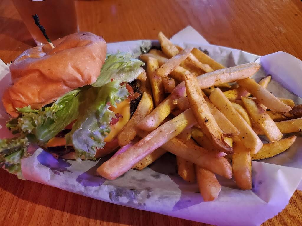 Rosies Twin Kegs | night club | 413 W Thompson Ln, Nashville, TN 37211, USA | 6158323167 OR +1 615-832-3167