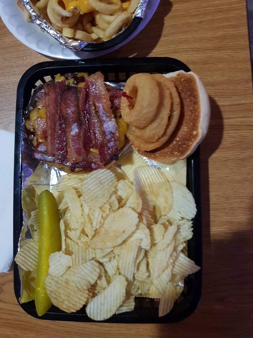 Endzone Bar & Grill | restaurant | 110 Old Liverpool Rd, Liverpool, NY 13088, USA | 3154512928 OR +1 315-451-2928