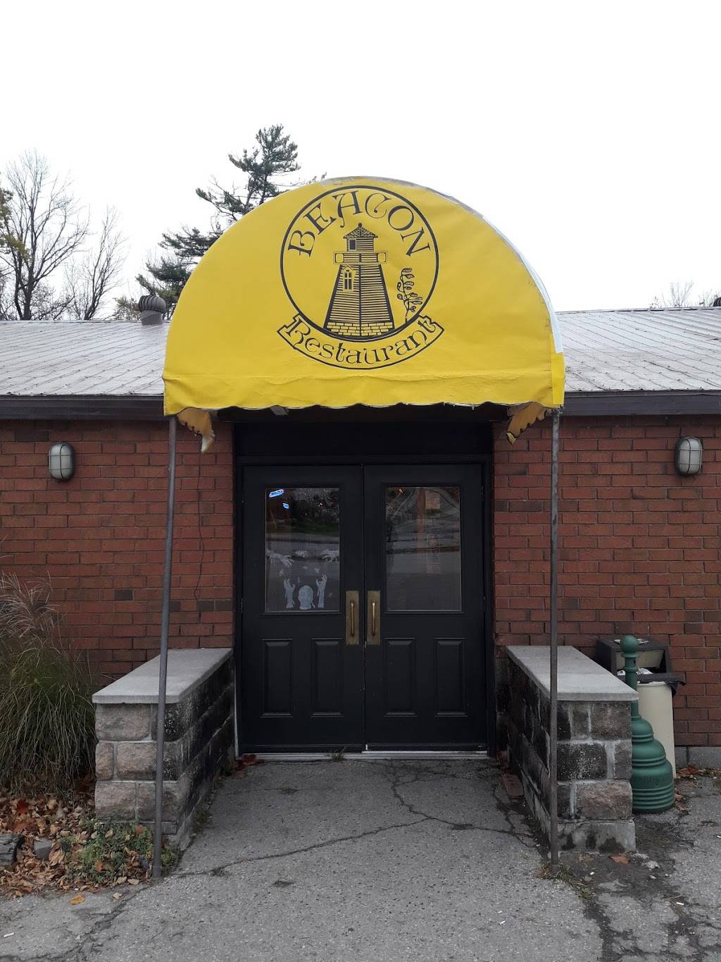 Beacon Restaurant | restaurant | 146 45th St N, Wasaga Beach, ON L9Z 1Z2, Canada | 7054294433 OR +1 705-429-4433