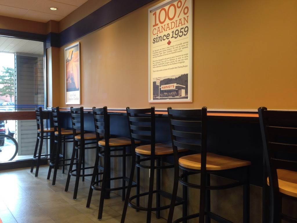 Harveys | restaurant | 170 University Ave W Unit 10, Waterloo, ON N2L 3E9, Canada | 5198889744 OR +1 519-888-9744