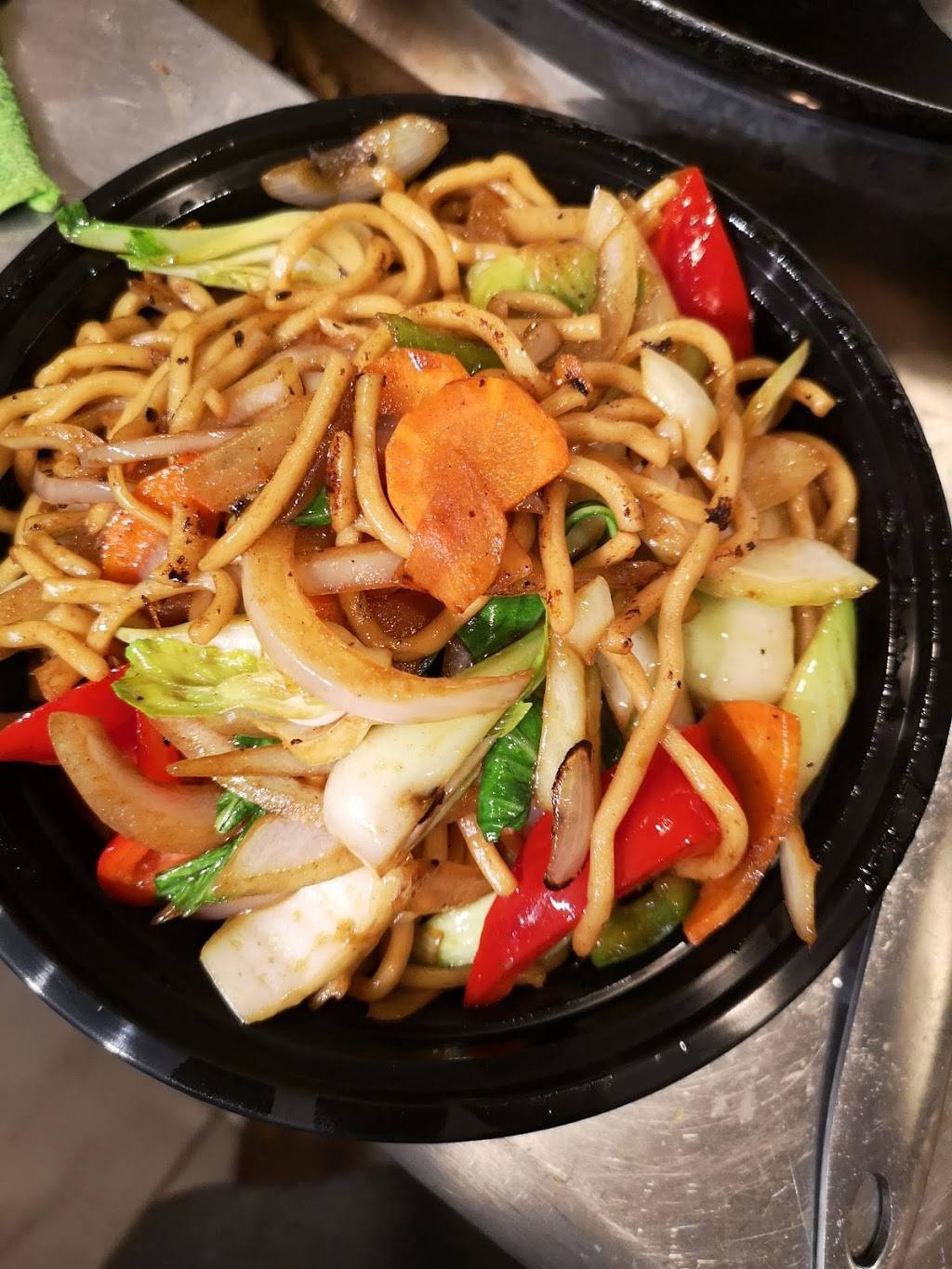 Nom Nom Kitchen | restaurant | 2160 Montreal Rd #4, Gloucester, ON K1J 1G4, Canada | 6132871111 OR +1 613-287-1111