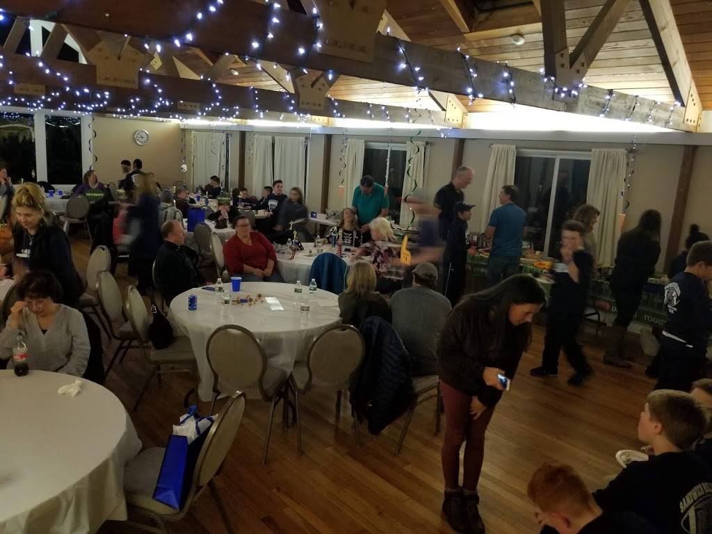 Oakcrest Cove Lodge | restaurant | 45 Quaker Meeting House Rd, Forestdale, MA 02644, USA | 5088884361 OR +1 508-888-4361