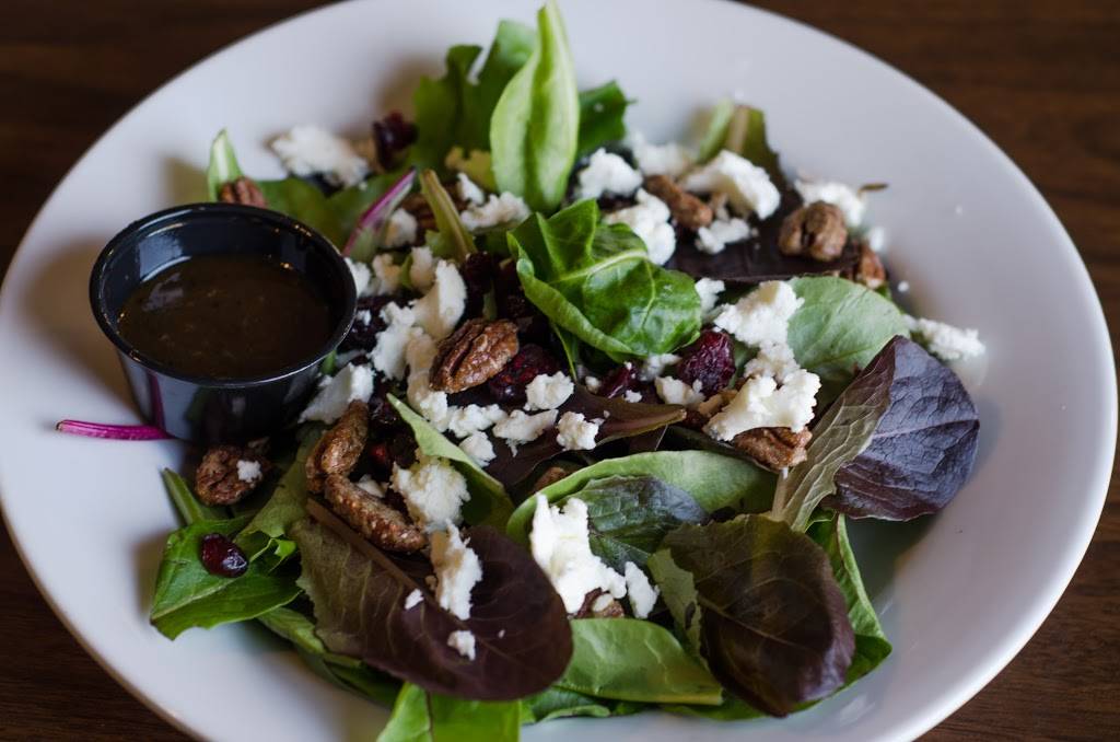 Garfields | restaurant | 1 County 50 Rd W, Harrow, ON N0R 1G0, Canada | 2262070418 OR +1 226-207-0418