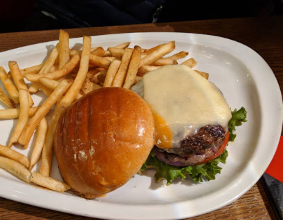 TGI Fridays | restaurant | 6600 S Cicero Ave, Bedford Park, IL 60638, USA | 7085940777 OR +1 708-594-0777