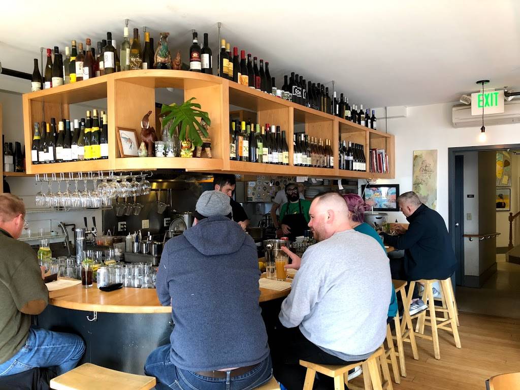 Anju Noodle Bar | restaurant | 7 Wallingford Square #102, Kittery, ME 03904, USA | 2077034298 OR +1 207-703-4298