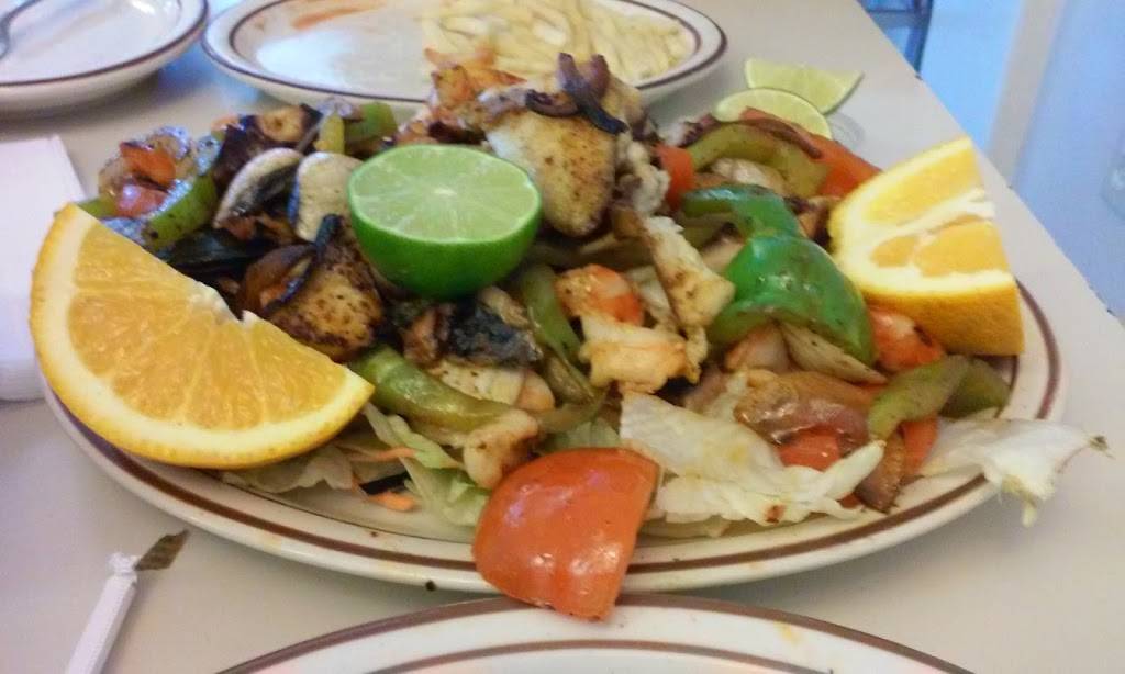 Taqueria Jalisco | restaurant | 810 E Market St, Salinas, CA 93905, USA | 8317531490 OR +1 831-753-1490