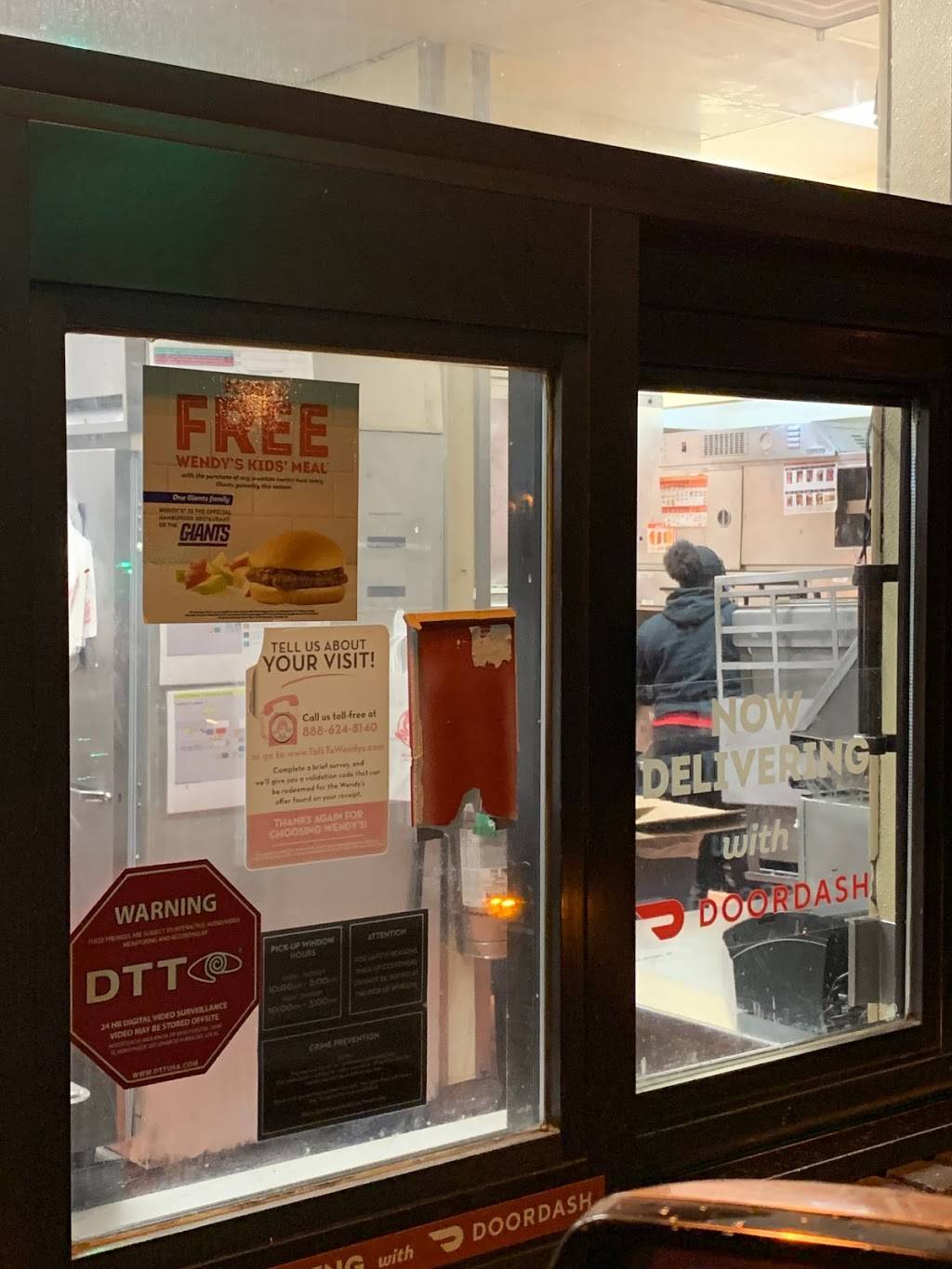 Wendys | restaurant | 709 S Wood Ave, Linden, NJ 07036, USA | 9088628814 OR +1 908-862-8814