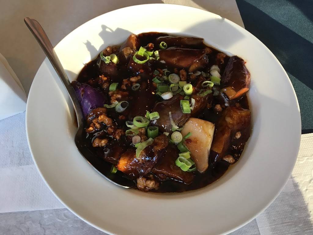 Won Ton House Restaurant | restaurant | 1300 Wellington St W, Ottawa, ON K1Y 3A9, Canada | 6137288885 OR +1 613-728-8885