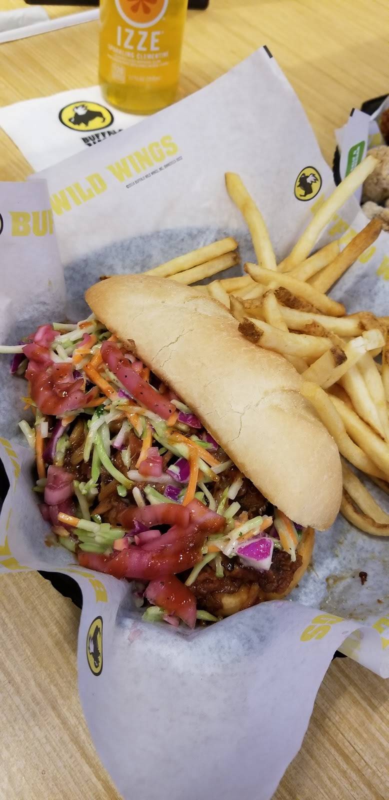 Buffalo Wild Wings | restaurant | 1630 Ritchie Station Ct, Walker Mill, MD 20743, USA | 3013244870 OR +1 301-324-4870