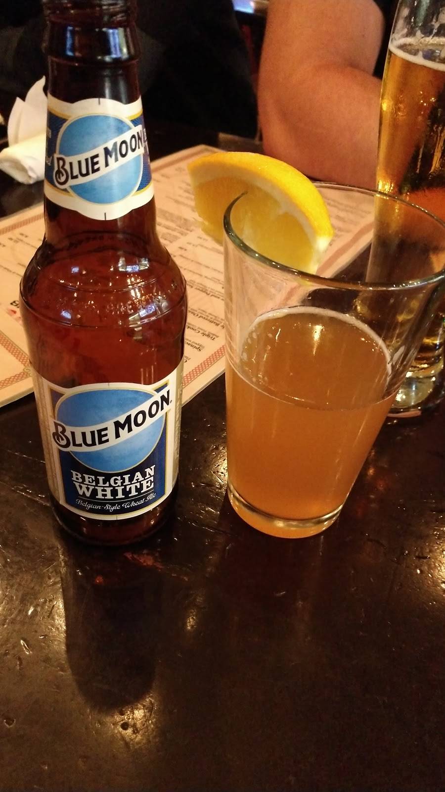 The Clover Irish Pub | restaurant | 2100 NW 42nd Ave, Miami, FL 33126, USA | 3058760469 OR +1 305-876-0469