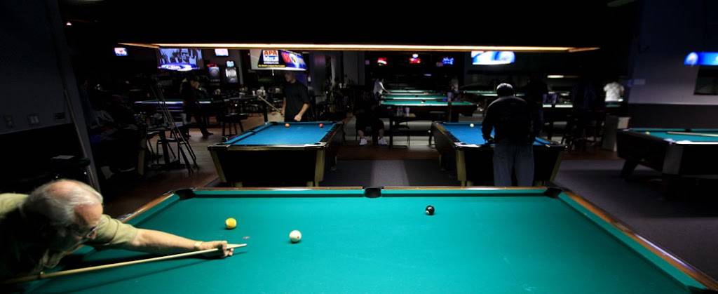 Shooters Sports & Grill Riverside | restaurant | 10226 Indiana Ave, Riverside, CA 92503, USA | 9517859588 OR +1 951-785-9588