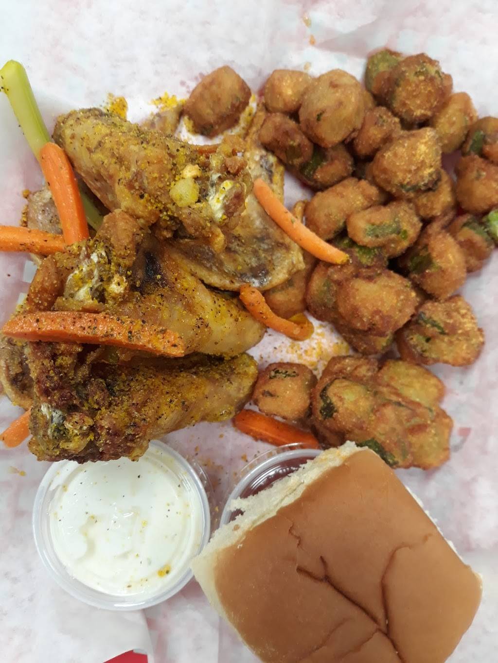 Raybos Wings & Things | restaurant | 929 Porter St, Memphis, TN 38126, USA | 9014408089 OR +1 901-440-8089