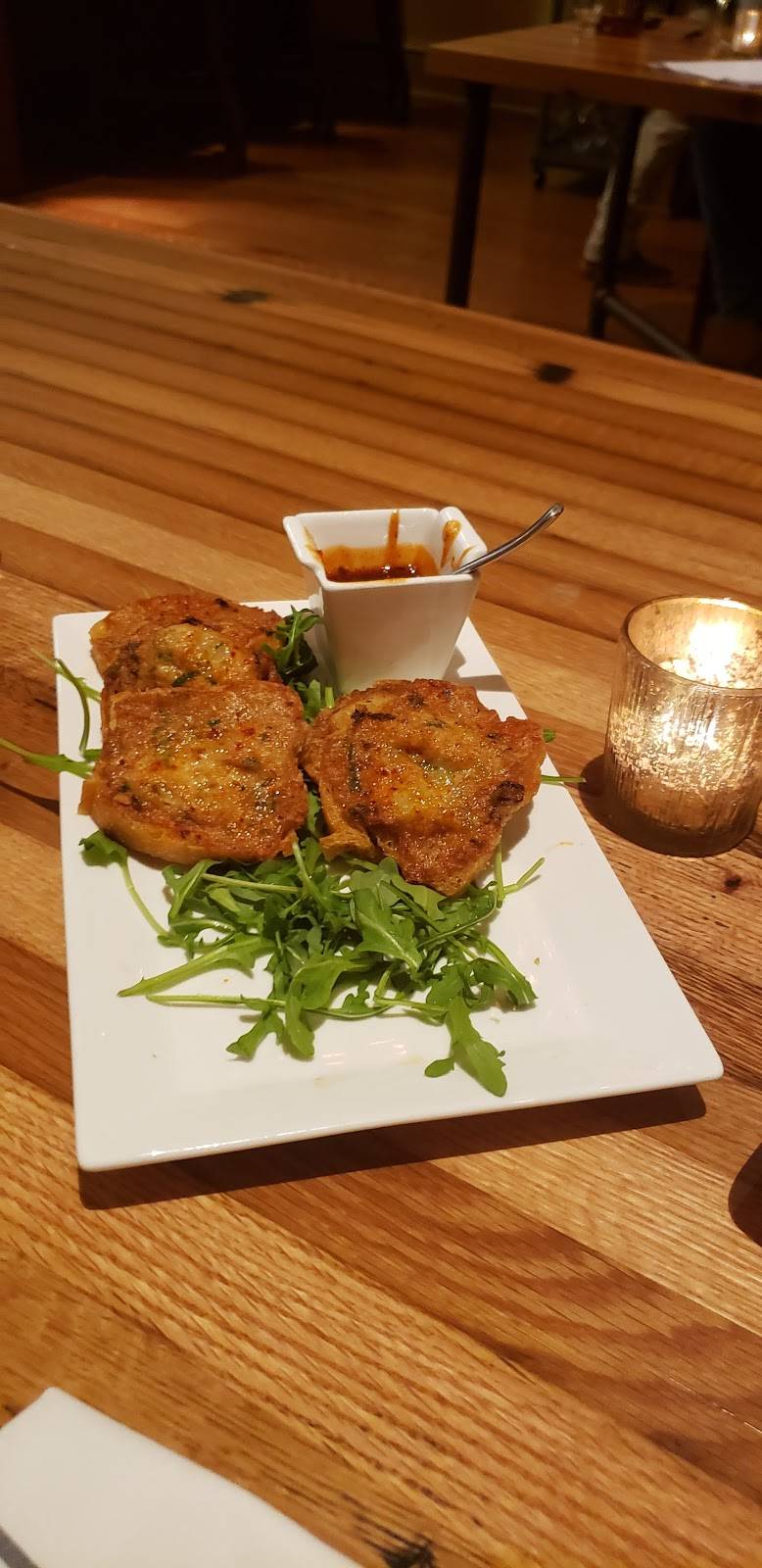 Public Service | restaurant | 311 Baronne St, New Orleans, LA 70112, USA | 5049626527 OR +1 504-962-6527