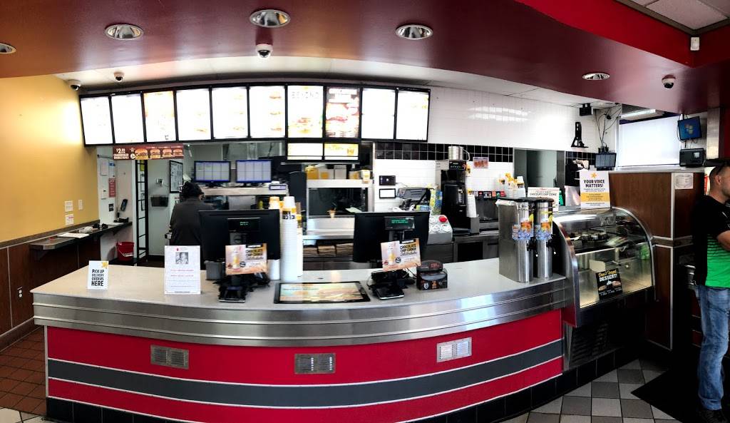 Carls Jr. | restaurant | 2240 S Chambers Rd St, Aurora, CO 80014, USA | 7207483101 OR +1 720-748-3101