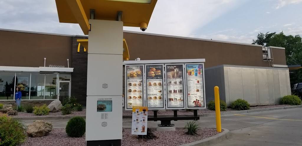 McDonalds | cafe | 601 S 4th St, Abbotsford, WI 54405, USA | 7152238700 OR +1 715-223-8700