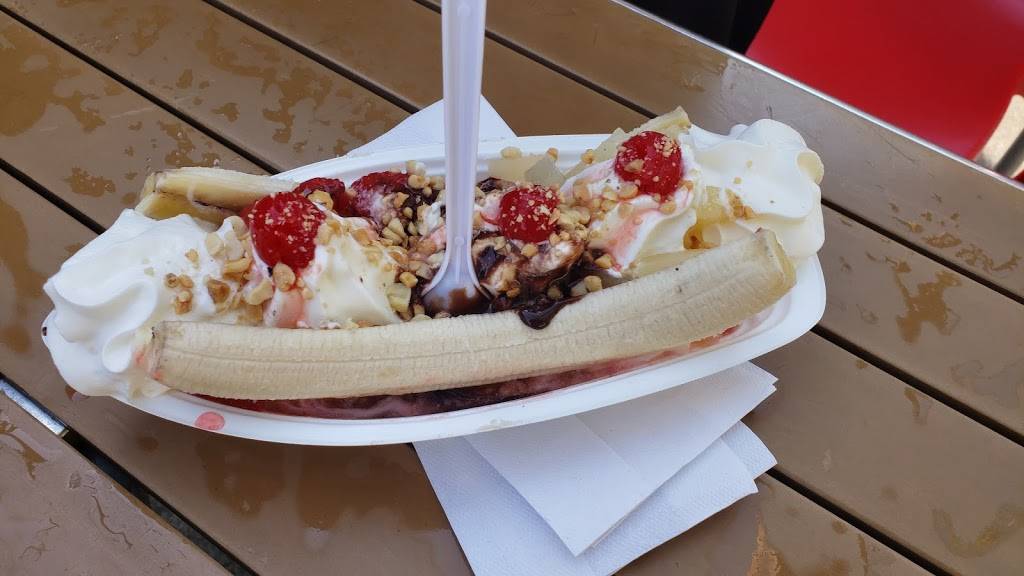 Twist et Creme | restaurant | 11897 Boul Gouin O, Pierrefonds, QC H8Z 1V7, Canada | 5145423132 OR +1 514-542-3132